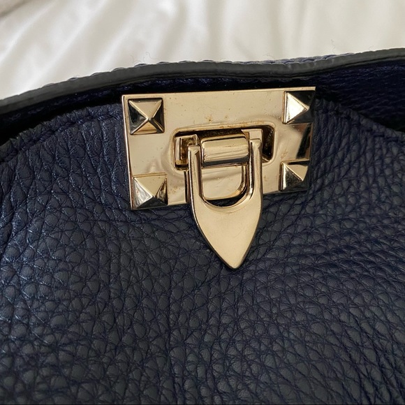Medium Valentino Garavani Rockstud Tote Navy Grainy Leather RARE COLOR - Picture 10 of 16